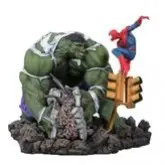 BONECO MARVEL THE INCREDIBLE HULK VS SPIDER-MAN